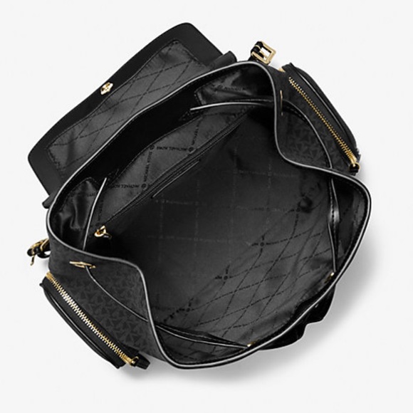 MICHAEL KORS
Jet Set Large Logo Backpack
COLOR BLACK
NWT - Picture 2 of 16